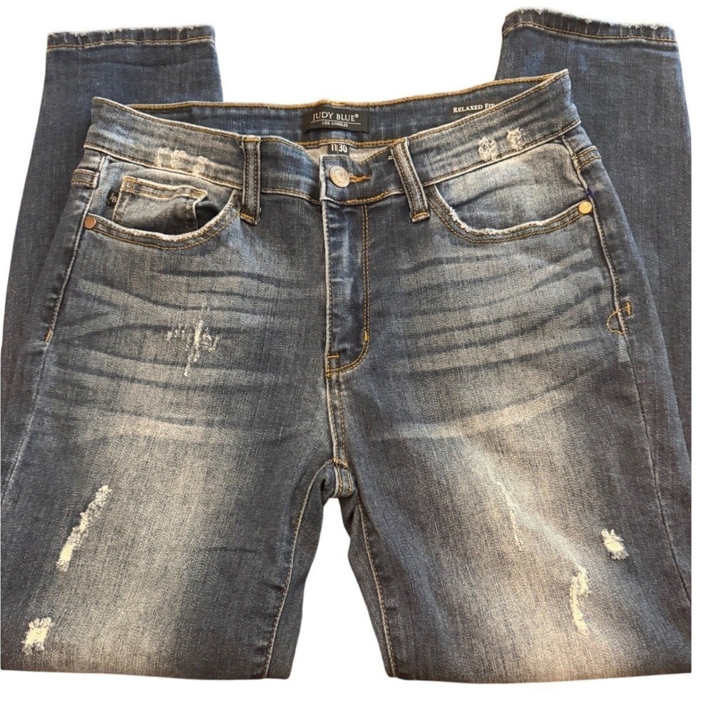 Judy Blue Relaxed Fit Distressed Medium Wash Jeans Size 11/30 Frayed Hem